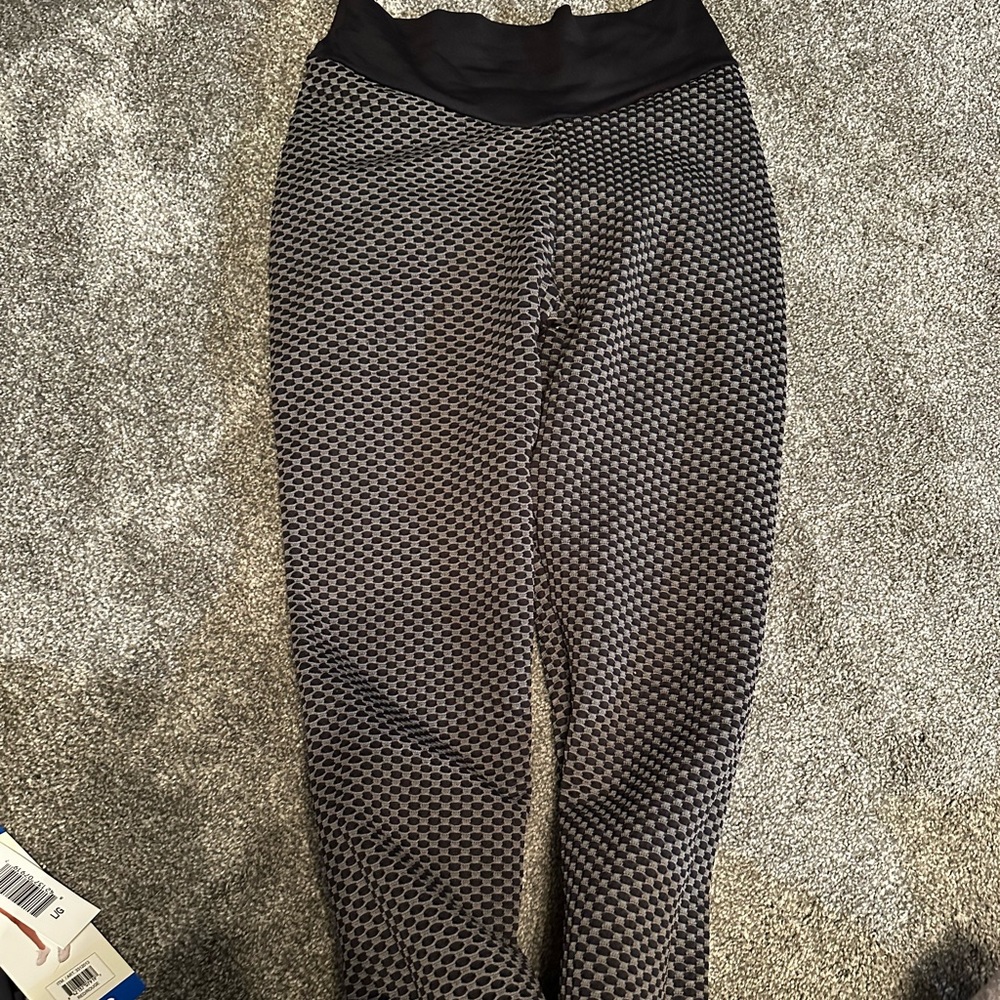 Tahira Scrunch Butt Leggings